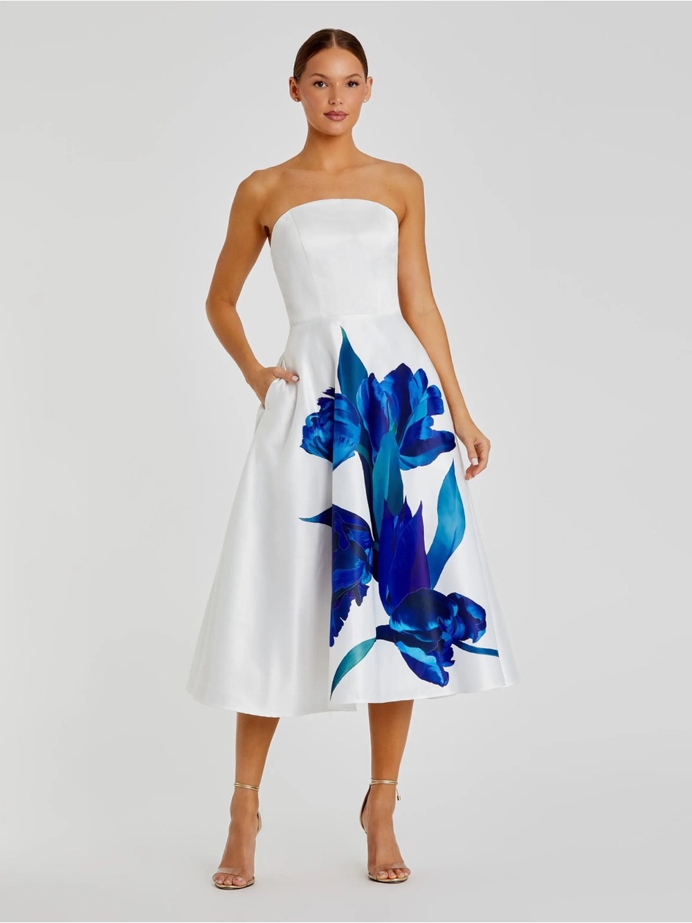 IEENA FOR MAC DUGGAL
White Strapless Satin Midi Dress With Flower Print - Picture 4 of 13